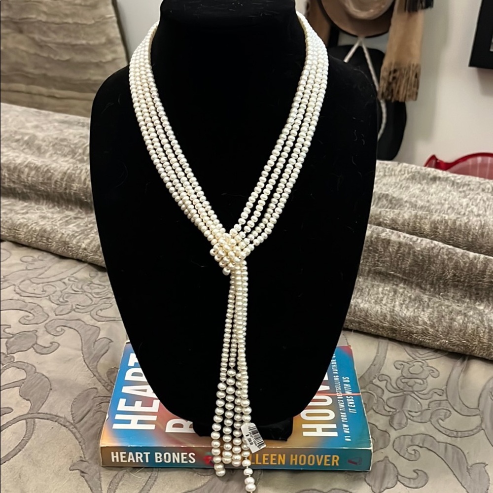 Elegant Pearl Necklace great for Bridal wear. Wedding choker